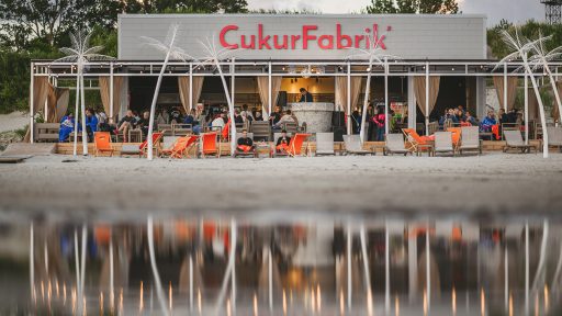 Пляжный бар  Cukurfabrik' 