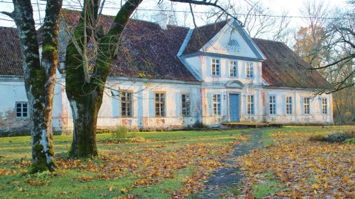 Tāšu Manor