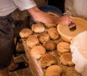 13. jūnijā Liepājas Hoijeres viesu namā ceps pēcpusdienas maizi